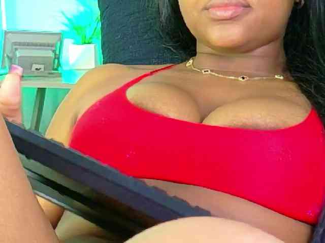 friendsmom webcam