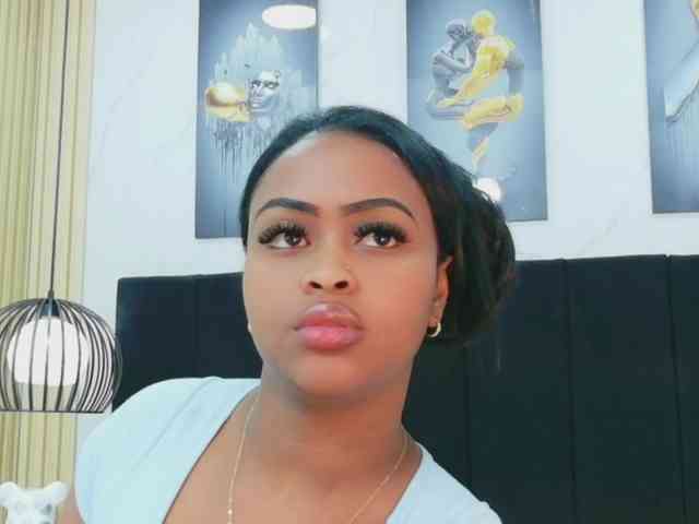 friendsmom webcam