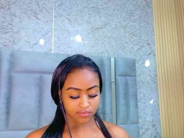 friendsmom webcam