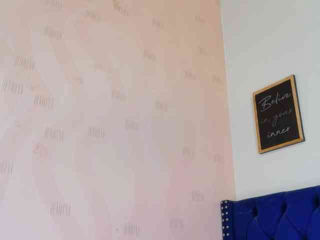 friendsmom webcam