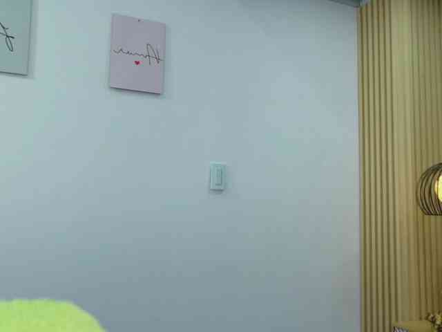 friendsmom webcam