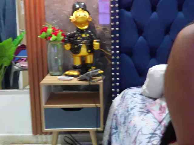 friendsmom webcam