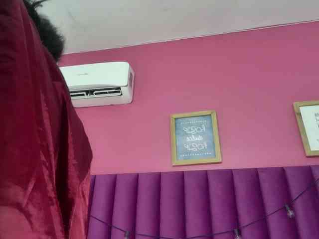 friendsmom webcam