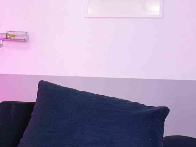 friendsmom webcam