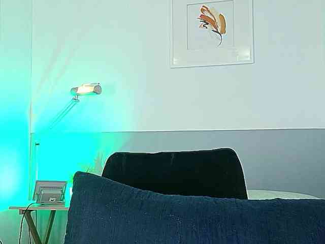 friendsmom webcam