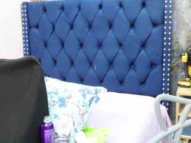 friendsmom webcam