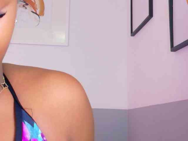 friendsmom webcam