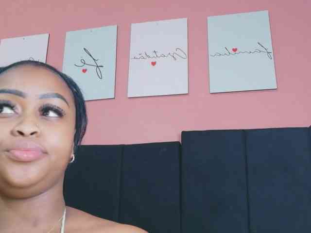 friendsmom webcam