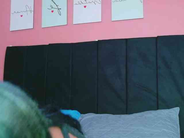 friendsmom webcam