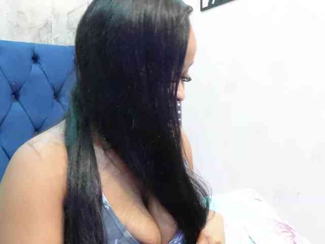 friendsmom webcam
