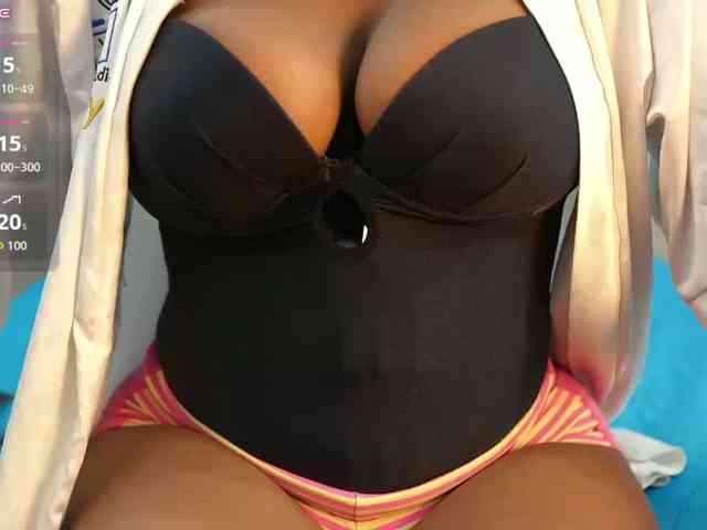 friendsmom webcam