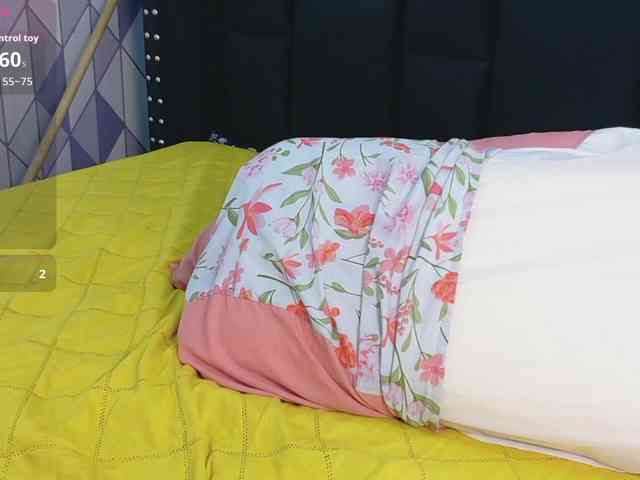 friendsmom webcam