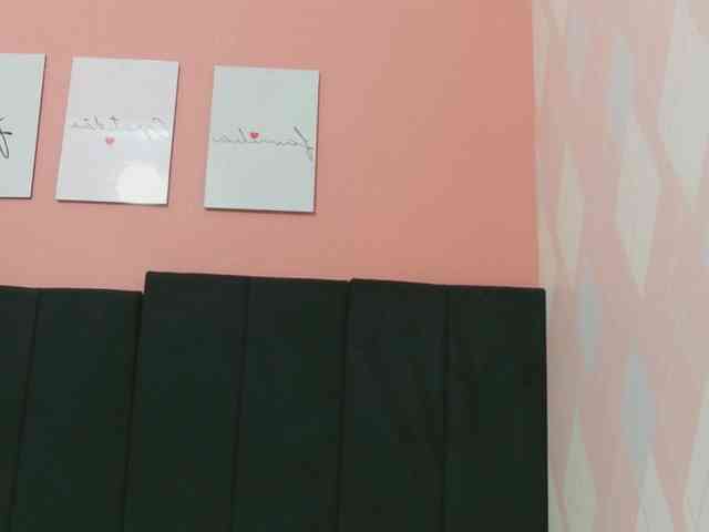 friendsmom webcam