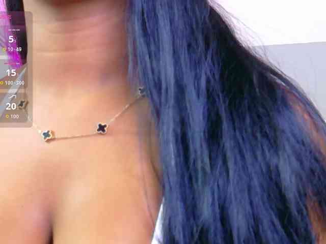 friendsmom webcam