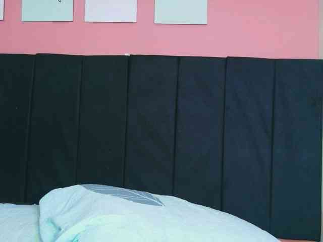 friendsmom webcam