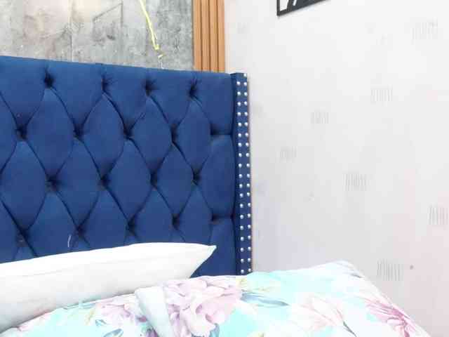 friendsmom webcam