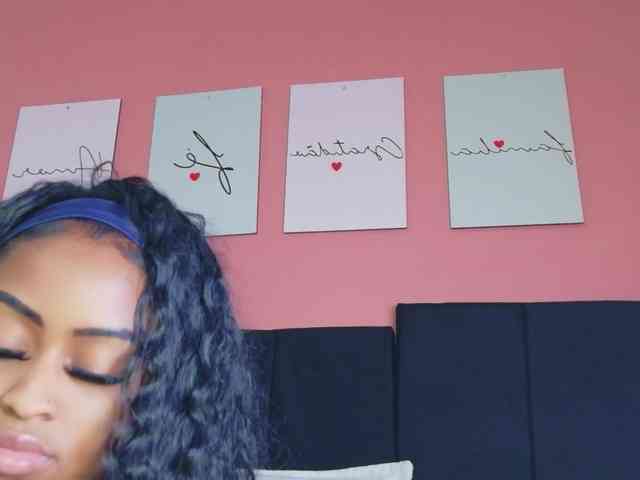friendsmom webcam