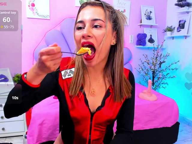 Chat with HannaPretthy live cam