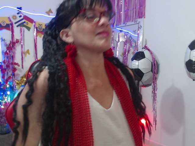 sarasmith2 Live Cam on BongaCams