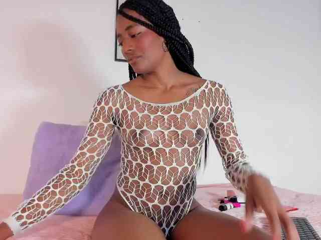Model: CamilaThomsson