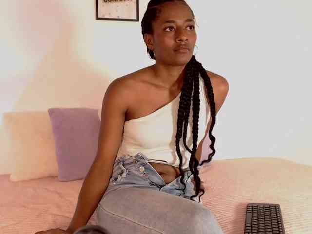 camilathomsson webcam