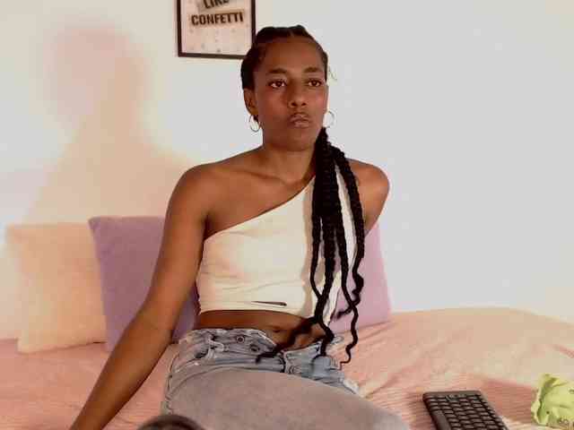 camilathomsson webcam