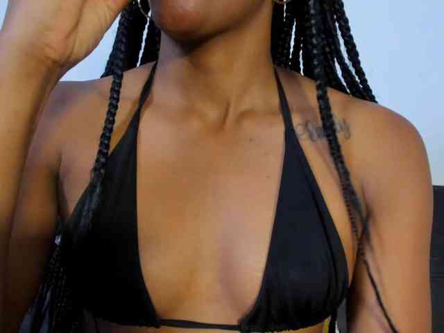 camilathomsson Live Webcam on BongaCams