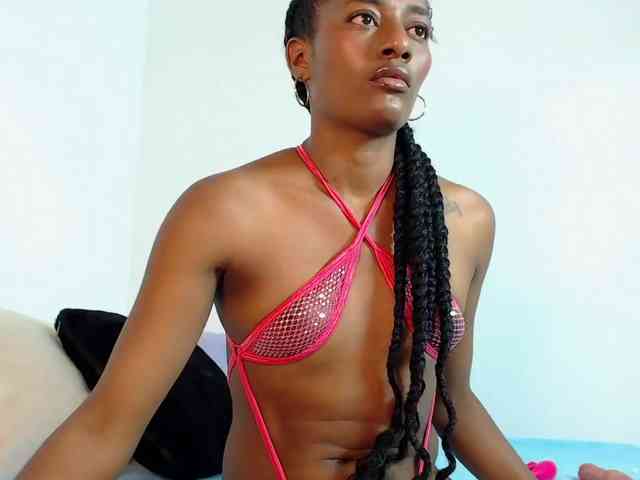 Model: CamilaThomsson