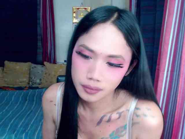 Urdreamgirl_maren's cam show statistics and live stream