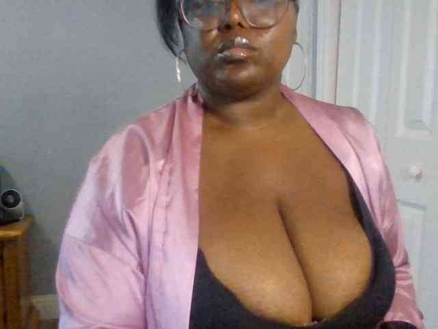 Needmehard webcam