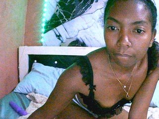 laetitianah's Live Webcam