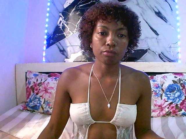 maliah's BongaCams show and profile