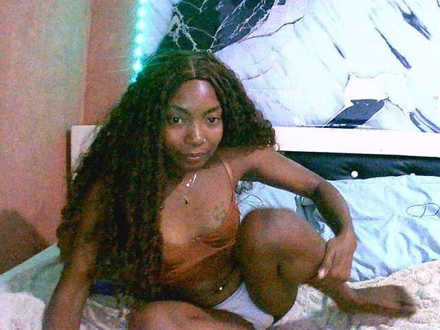 maliah live cam on BongaCams