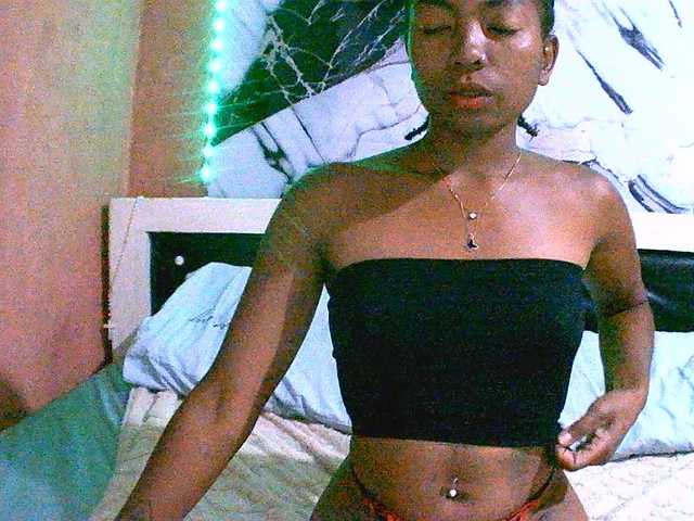 maliah live cam on BongaCams