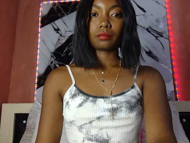 laetitianah live cam preview