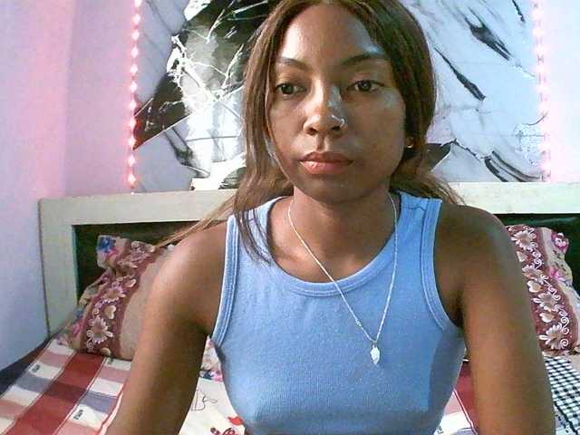 maliah's BongaCams show and profile