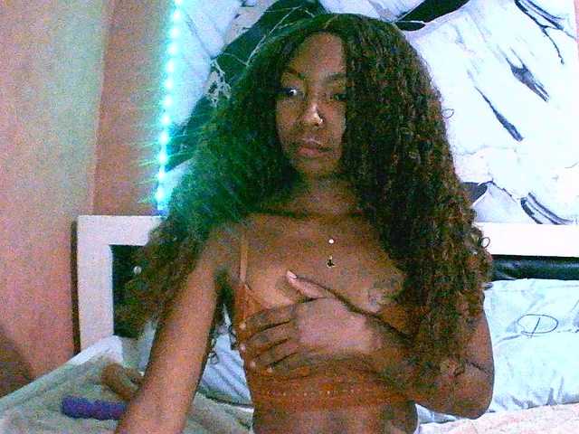 maliah live cam on BongaCams