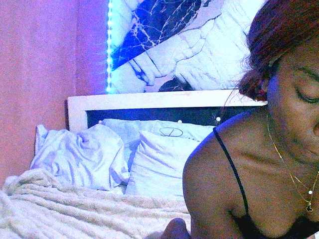maliah live cam on BongaCams