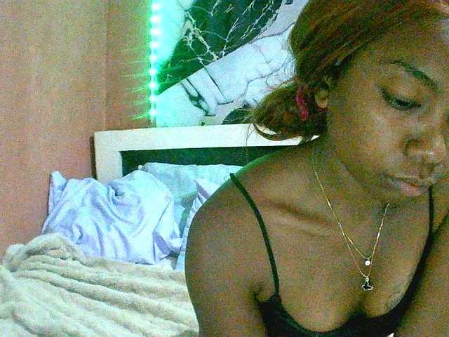 maliah live cam on BongaCams