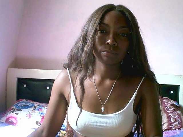 maliah's BongaCams show and profile