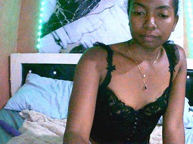 maliah live cam on BongaCams