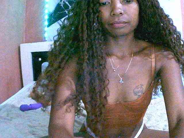 laetitianah webcam
