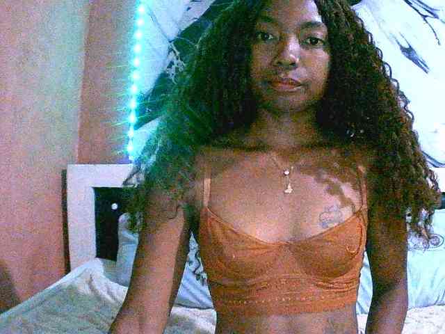 Modèle: laetitianah