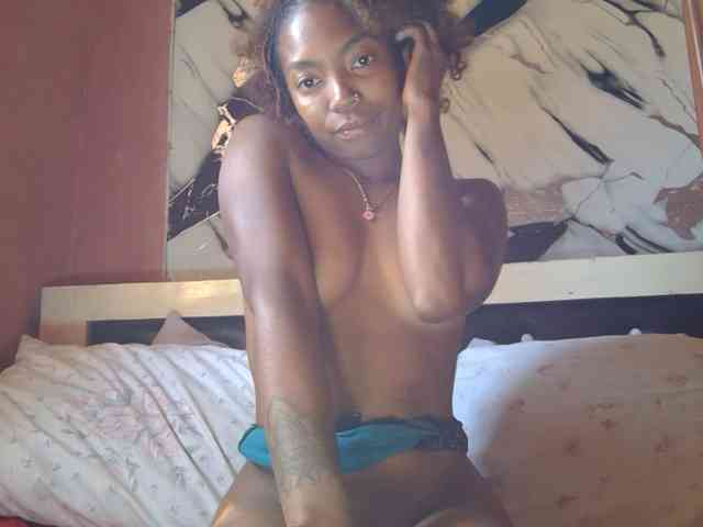 laetitianah webcam