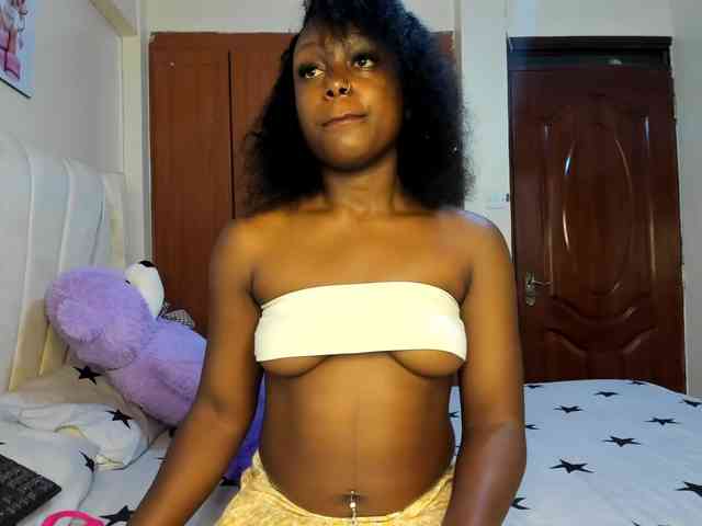 Freaky-Sweetie Live Webcam on BongaCams