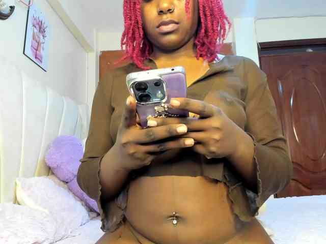 Freaky-Sweetie - Girl 