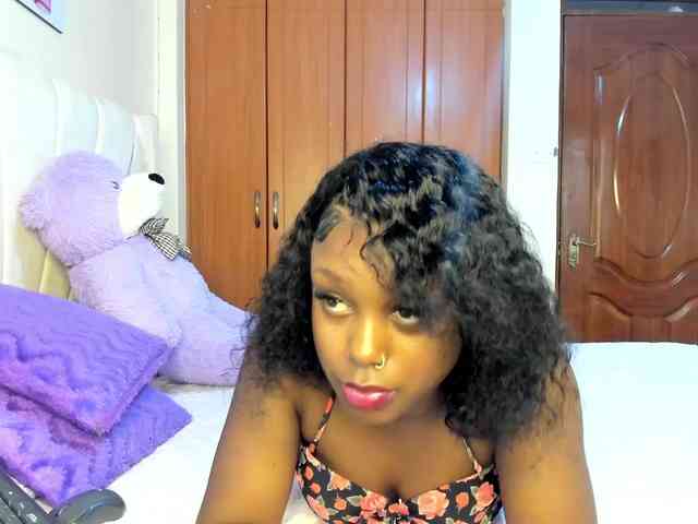 Freaky-Sweetie Live Webcam on BongaCams