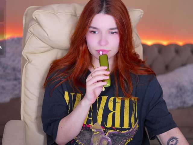 RedShinee live cam on BongaCams