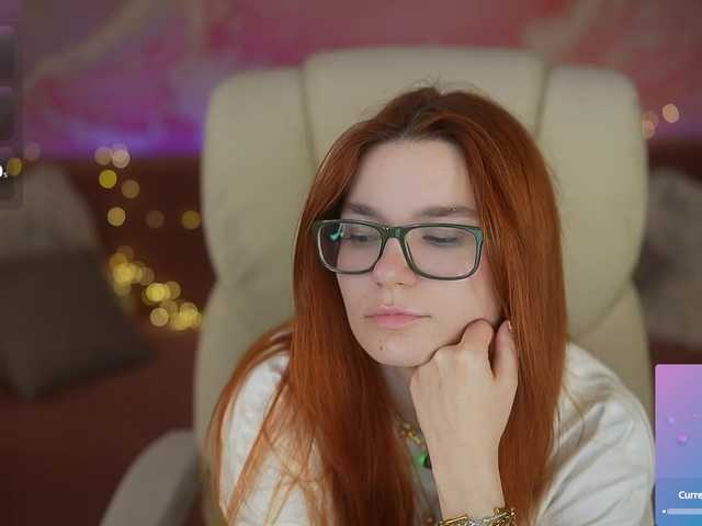 RedShinee live cam on BongaCams