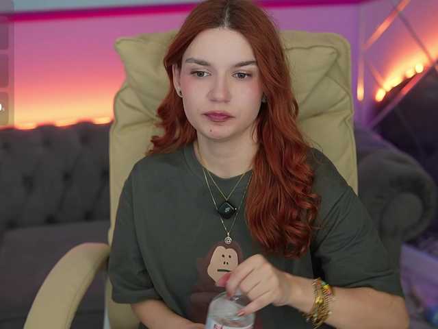 RedShinee live cam on BongaCams